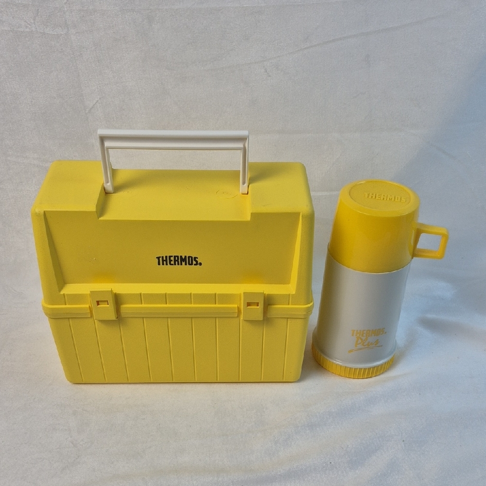 Canadian Thermos Yellow Thermos Lunchbox Set - Made in Canada
